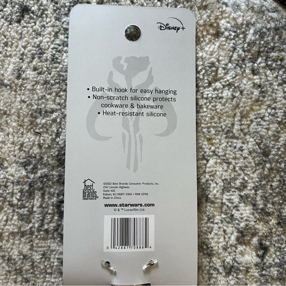 Star Wars Mandalorian | Spatula & Cookie Cutter Set | NWT - Picture 2 of 2